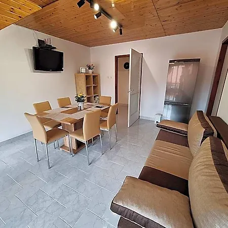 Szálloda Mariza Balatonszárszó